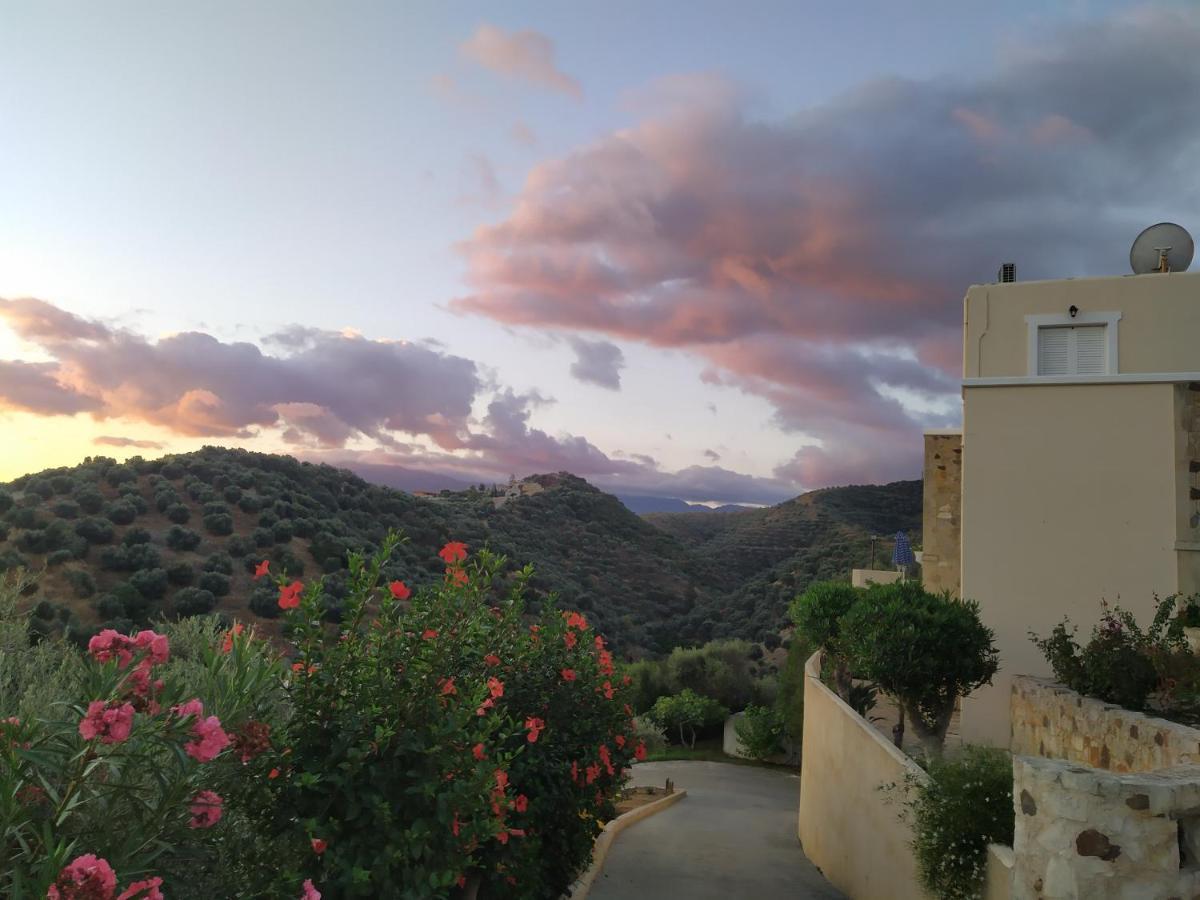 וילה Ilios Village Stalós
